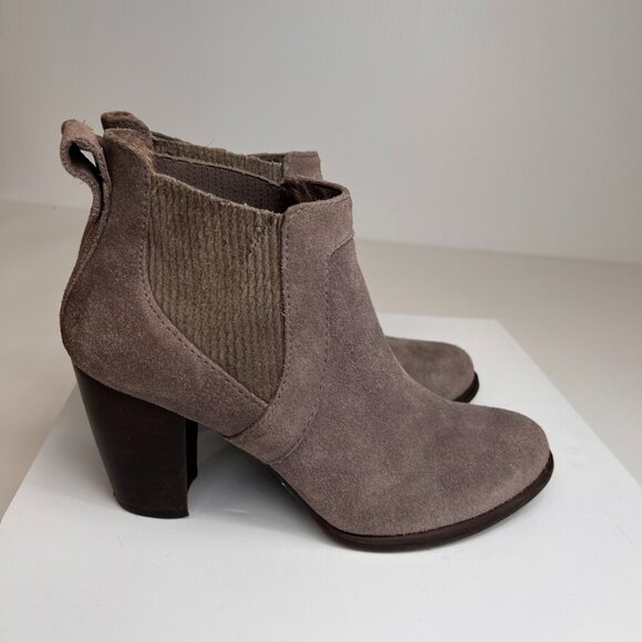 Ugg Bootie Women 10 Leather Suede Pull On Strap Heel Ankle Work Party Core Ex - Picture 3 of 15